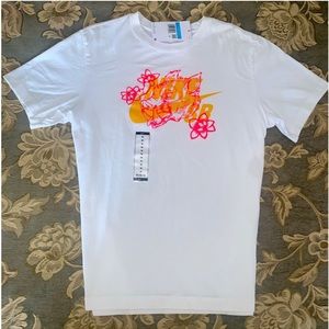 Nike t-shirt